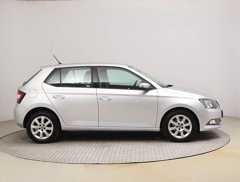 Škoda Fabia (2015) Ambition 1.2 TSI, Tempomat - fotka 6 z 18