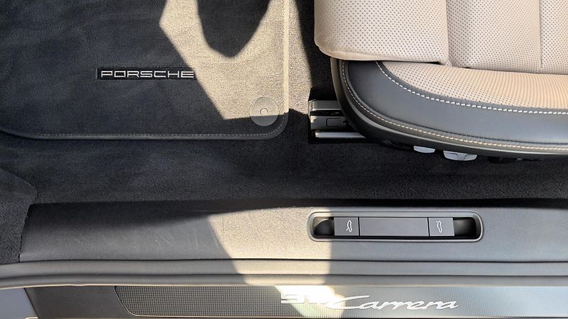 Porsche 911 Cabrio - fotka 19 z 30