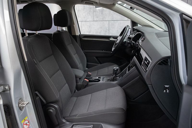 Volkswagen Touran 2.0TDI TAŽNÉ*WEBASTO*DPH*ČR 1M - fotka 14 z 51