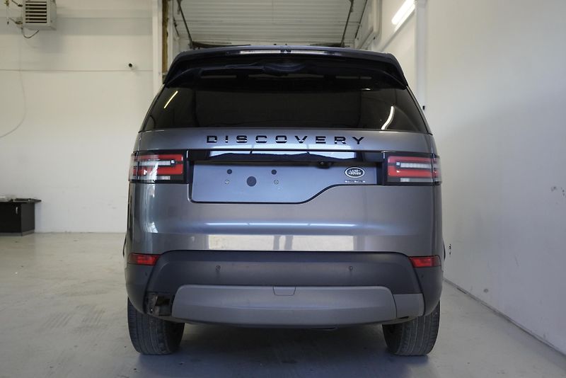 Land Rover Discovery 3,0 TD6 HSE 4WD AUT. - fotka 6 z 38