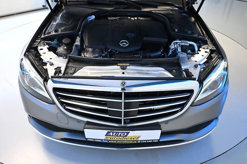 Mercedes-Benz Třídy C (2020) 2.0 300 DE T 9G-TRONIC LED 360 - fotka 44 z 47