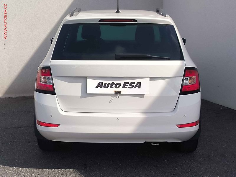 Škoda Fabia (2022) 1.0 TSi, 1.maj,ČR, Ambition - fotka 5 z 23