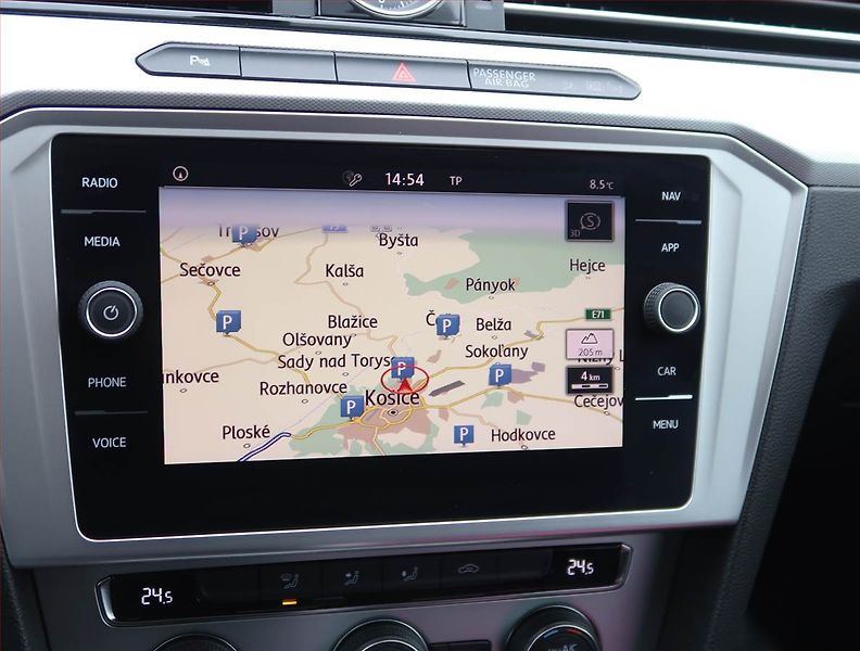 Volkswagen Passat (2018) 2.0 TDI, Automat, Navi - fotka 19 z 20