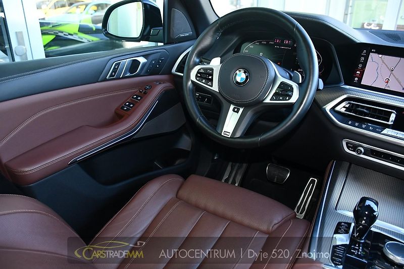 BMW X5 M50D LASER H/K HEAD-UP  - fotka 21 z 67