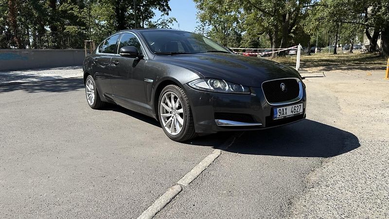 Jaguar XF (2012) 3.0D, X250 Facelift - fotka 8 z 18