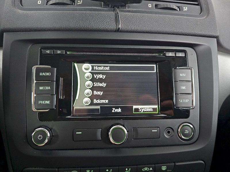 Škoda Yeti (2011) 1.4TSI 90kW EXPERIENCE NAVI XE - fotka 12 z 24