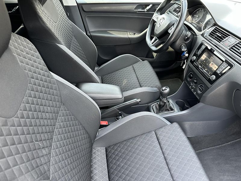 Škoda Rapid 1.2 TSI Ambition  - fotka 12 z 25