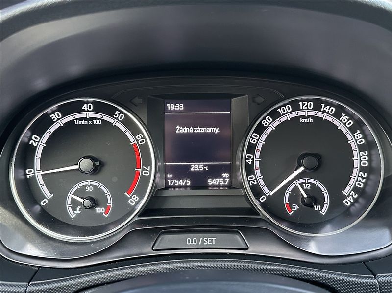 Škoda Fabia 1,0 TSI 95PS  Ambition Top - fotka 38 z 52