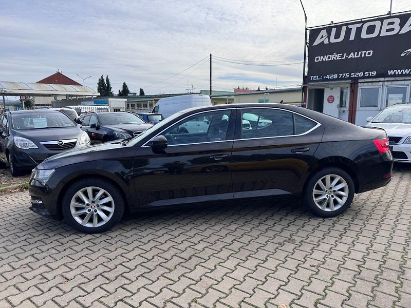 Škoda Superb (2019) 1,5 TSI 110 KW 2. MAJ KM - fotka 3 z 44