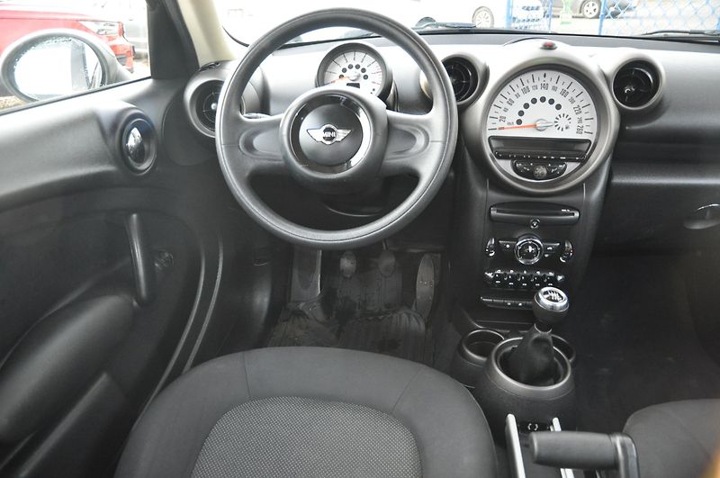 Mini Countryman 1.6i 72kW - fotka 5 z 17