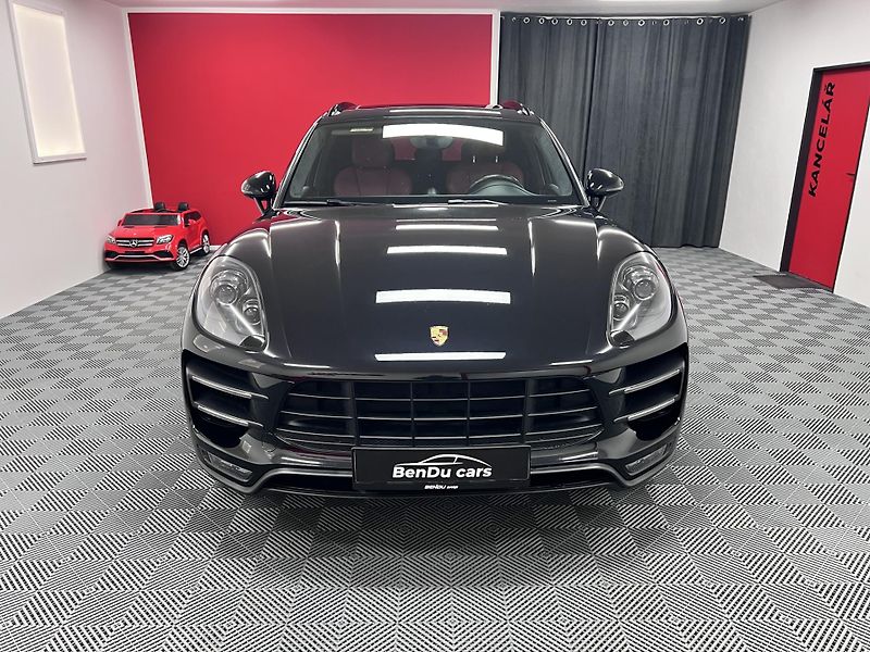 Porsche Macan Turbo 3.6 V6, 294 kW, Původ ČR - fotka 3 z 43