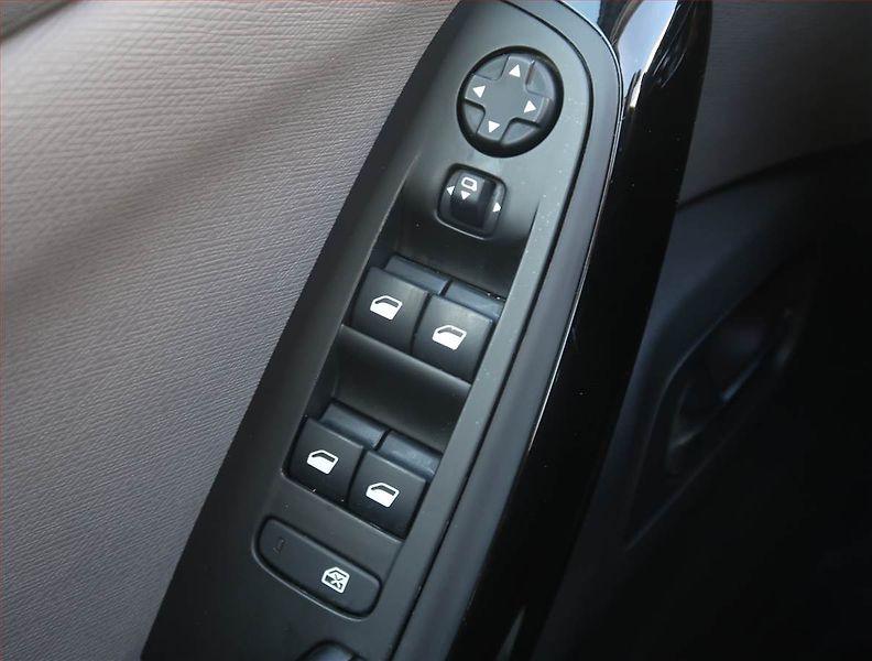 Citroën Grand C4 SpaceTourer (2020) 1.2 T, 7 míst, Serv.kniha - fotka 16 z 22