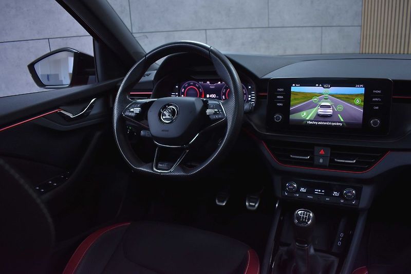 Škoda Kamiq 1.5 TSI MONTE CARLO*TAŽNÉ*ČR* - fotka 9 z 47