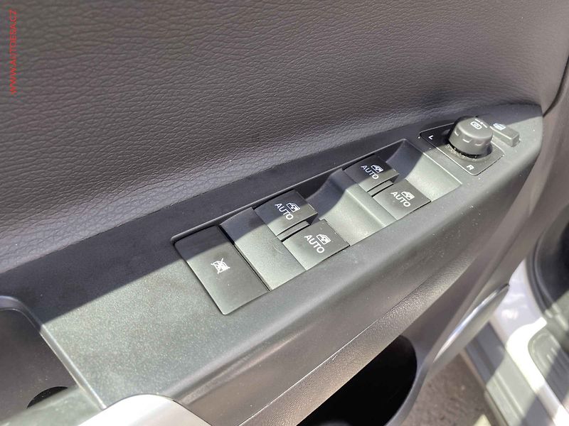 Opel Antara (2014) 2.2 CDTi 4x4, AT, bixen, TZ - fotka 13 z 16
