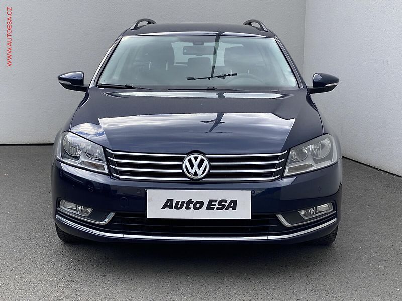 Volkswagen Passat (2012) 1.4 TSi, Comfortline, park - fotka 2 z 18