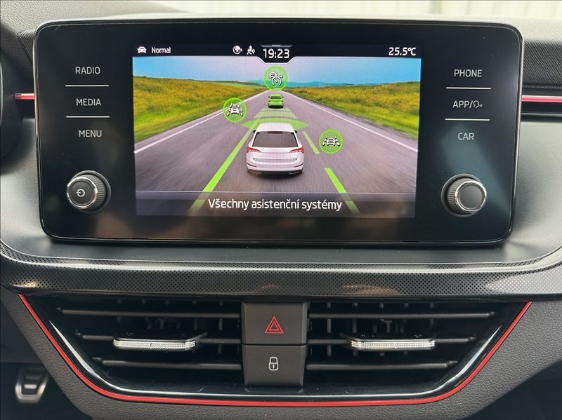 Škoda Scala 1,5 TSI Monte Carlo původ ČR - fotka 41 z 50
