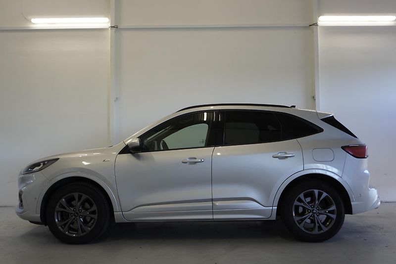 Ford Kuga 2.0 TDCi ST-LINE 4x4 AUTOMAT 8 - fotka 4 z 34