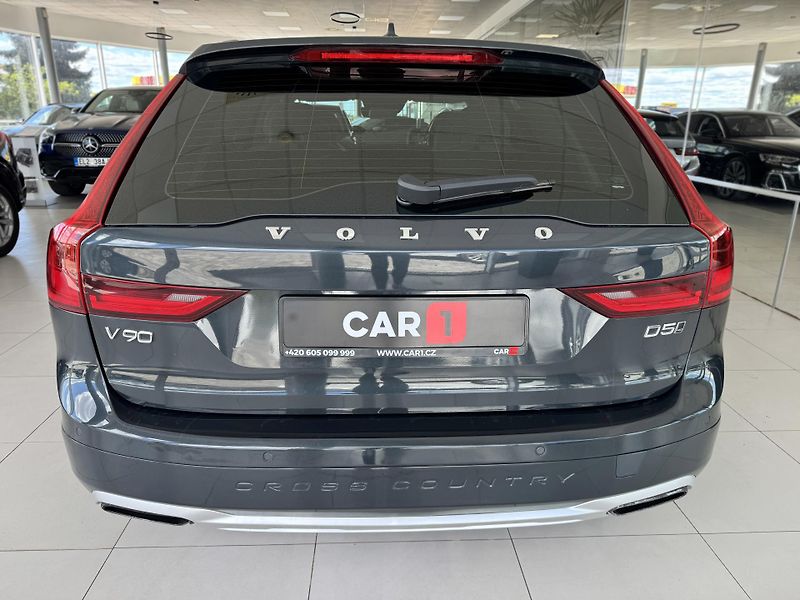 Volvo V90 CC*D5 173kW*AWD*KeyLess*Tažné - fotka 6 z 34