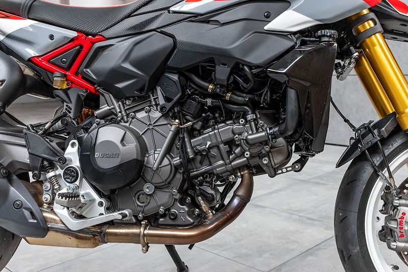 Ducati V2 SP*ÖHLINS*BREMBO*1.MAJ*DPH - fotka 20 z 27