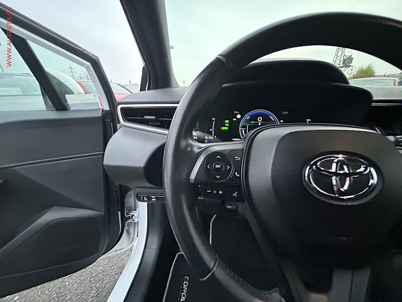 Toyota Corolla (2023) 1.8 i, 1.maj,ČR, Active, AT - fotka 18 z 19