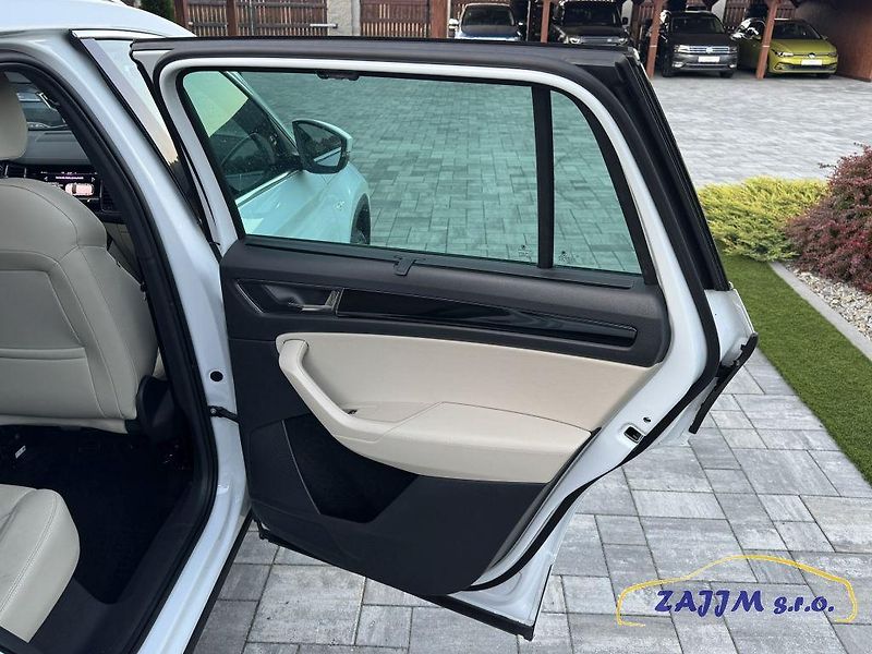Škoda Kodiaq L&K 2.0TSi 140kw 4x4 + Webasto - fotka 46 z 50