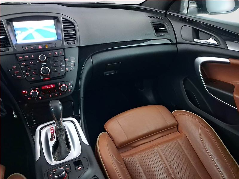 Opel Insignia (2012) 2.0 BiTurbo CDTI, 4X4 - fotka 8 z 26