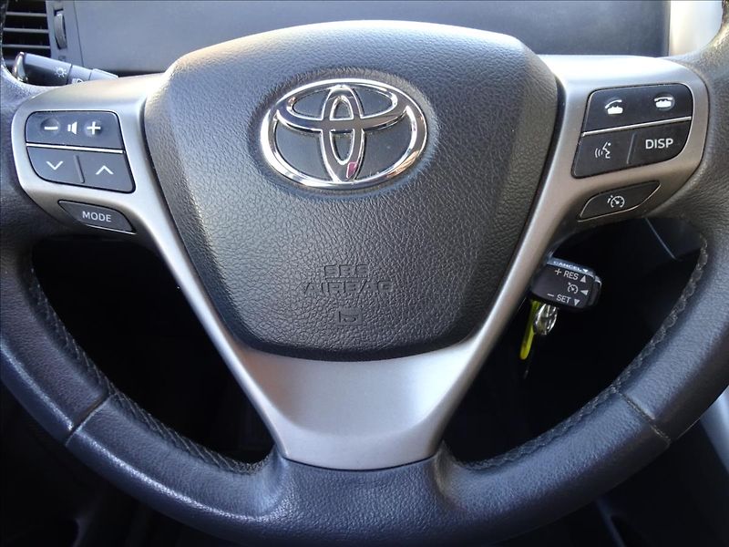 Toyota Verso 2.0 D-4D 7.MÍST - fotka 36 z 47