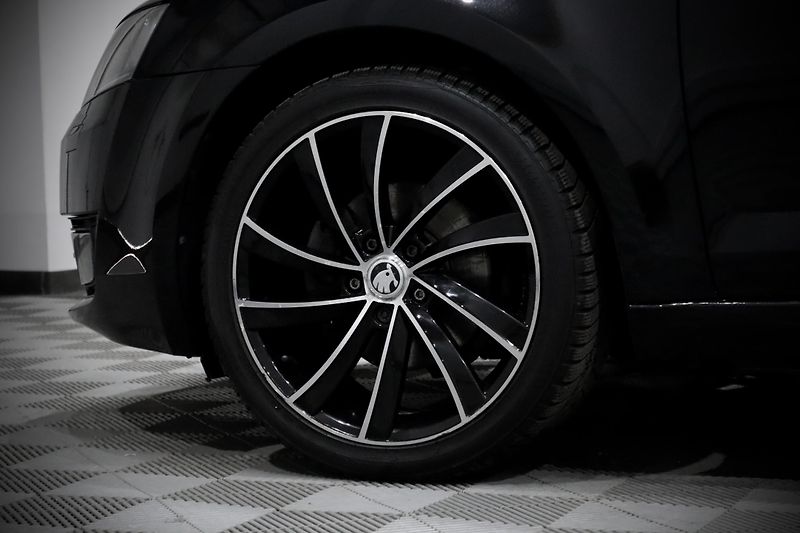 Škoda Octavia 3 1.4 TSI 110 kW - fotka 8 z 28