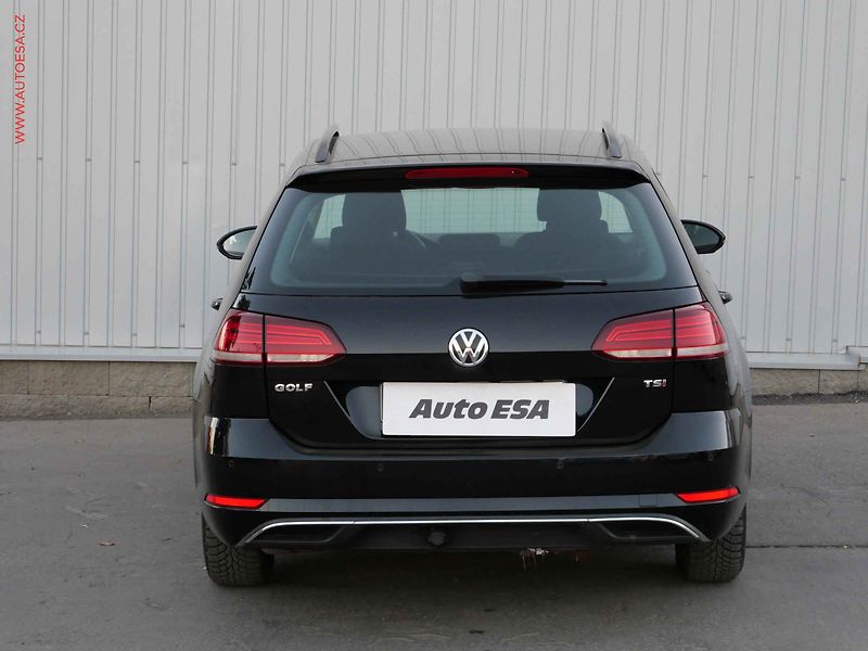 Volkswagen Golf (2017) 1.4TSi, Comfortline, DSG - fotka 5 z 23