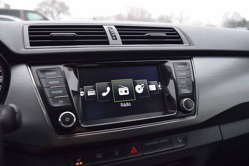 Škoda Fabia (2016) 1.2TSI 81kw AMBITION JOY OPS - fotka 26 z 49