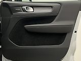 Volvo XC40 T3 R-DESIGN  - náhled 41