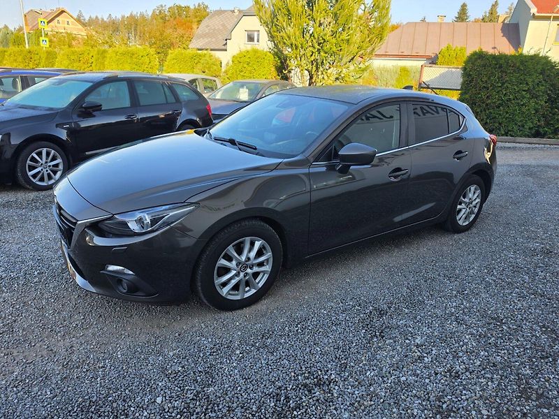 Mazda 3 (2016) 2.0 i Skyactiv, Navi, Tažné - fotka 5 z 18