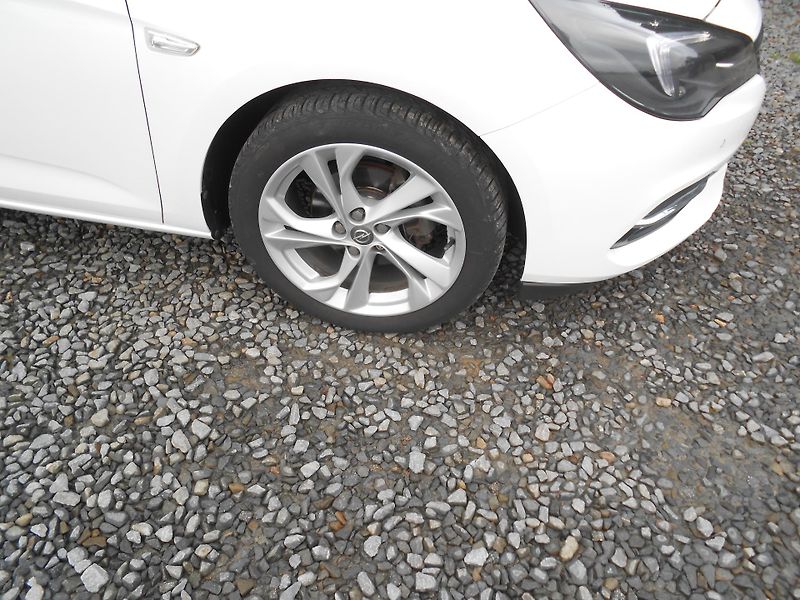 Opel Astra 1.2,KAMERA,NAVI,62TKm!! - fotka 11 z 41
