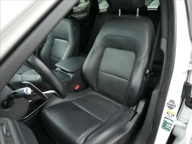 Jaguar F-Pace 2,0 D200 S,1.maj,ČR,DPH - fotka 13 z 35