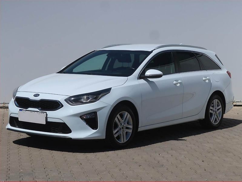 Kia Ceed (2019) Gold 1.6 CRDi, Serv.kniha - fotka 2 z 17