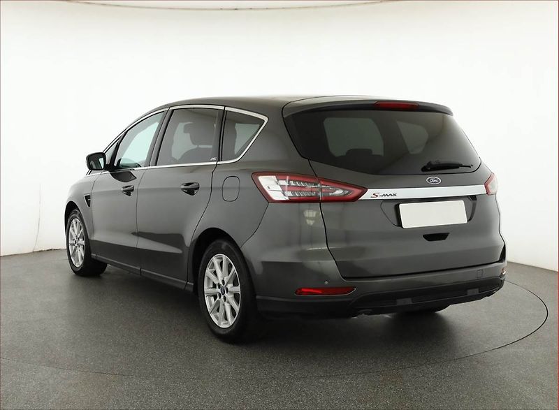 Ford S-MAX (2015) 2.0 TDCi, Automat, Navi - fotka 4 z 20