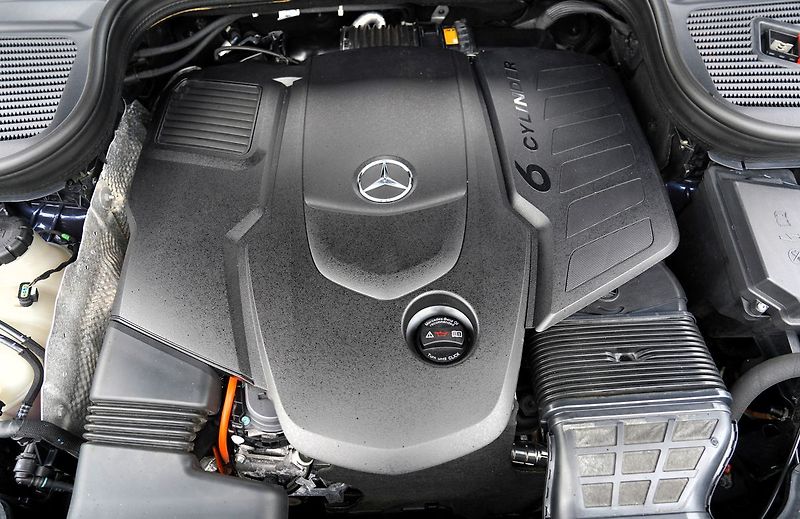 Mercedes-Benz GLE 450d 4Matic/AMG/21/ČR - fotka 10 z 46