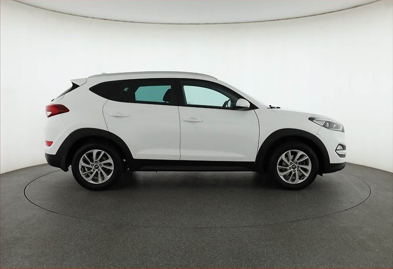 Hyundai Tucson (2016) 1.7 CRDi, Navi, Tempomat - fotka 6 z 18