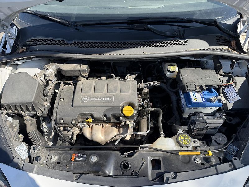 Opel Corsa 1.2i 51KW - fotka 18 z 19