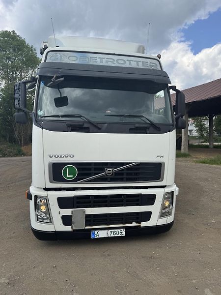 Volvo FH (2008) 440 Euro 5 + Schwarzmuller - fotka 3 z 15