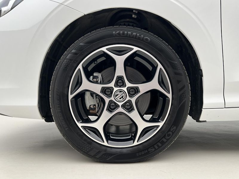 MG MG3 EXCLUSIVE HYBRID+ AUT CZ 1.maj - fotka 14 z 41