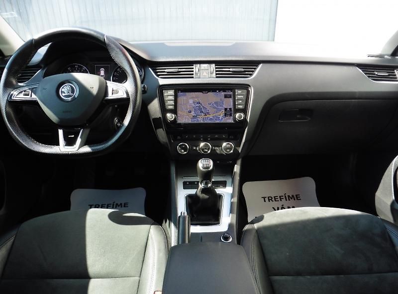 Škoda Octavia III Combi 1.4 TSi Style+ Navi - fotka 11 z 16