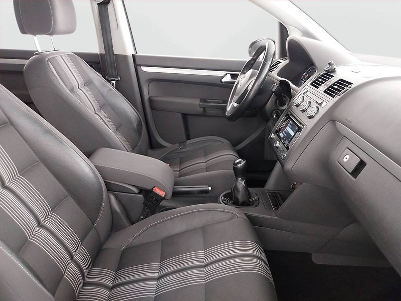 Volkswagen Touran (2013) Comfortline 1.6 TDI - fotka 9 z 21