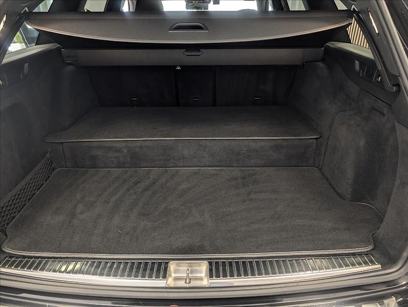 Mercedes-Benz Třídy E E300 DE EQ POWER 225 KW AMG - fotka 32 z 41