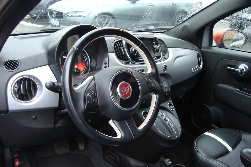 Fiat 500e (2017) - fotka 26 z 59