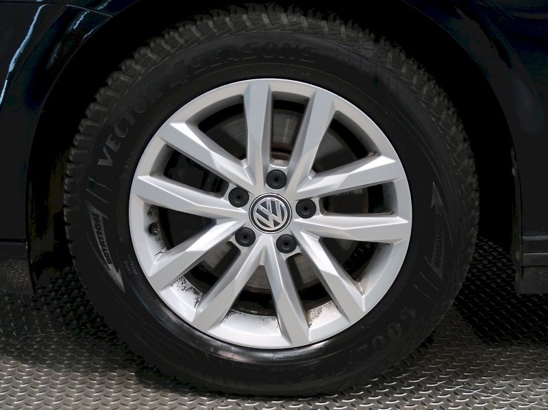 Volkswagen Passat (2017) COMFORTLINE 1.6TDI 88KW - fotka 12 z 37