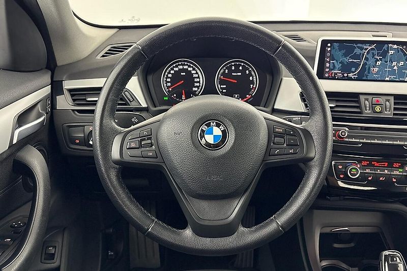 BMW X1 sDrive18i - fotka 20 z 24