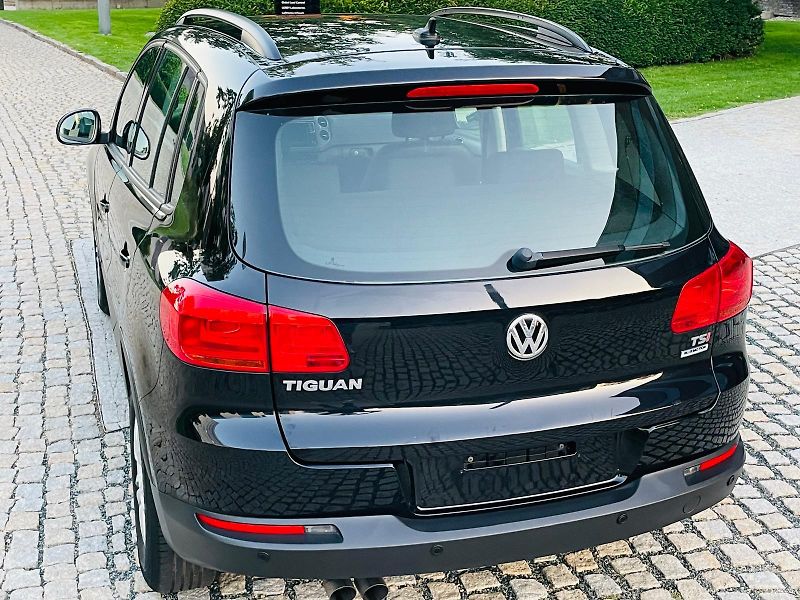 Volkswagen Tiguan 1.4TSI MANUÁL SERVISKA SENZORY - fotka 15 z 45