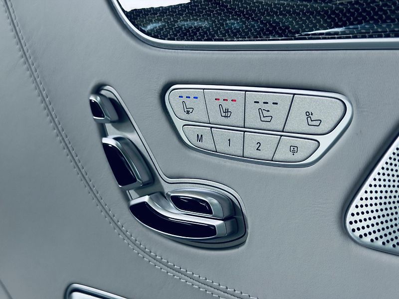 Mercedes-Benz Třídy S (2018) S63 COUPE CARBON EXT+INT MAX V - fotka 16 z 48