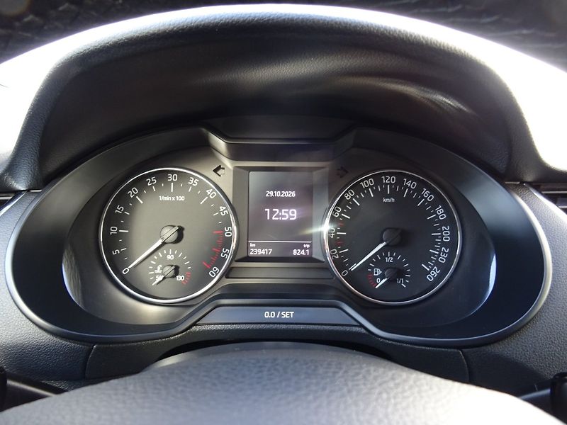 Škoda Octavia (2017) 2.0TDi,110kW,S.kn,klim,webasto - fotka 9 z 23